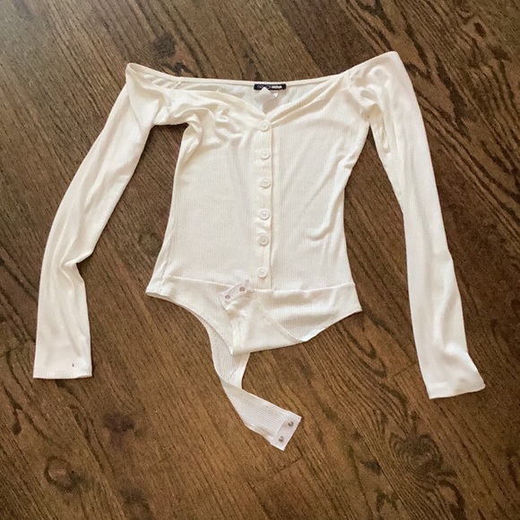 White off the shoulder bodysuit - Picture 2 of 2
